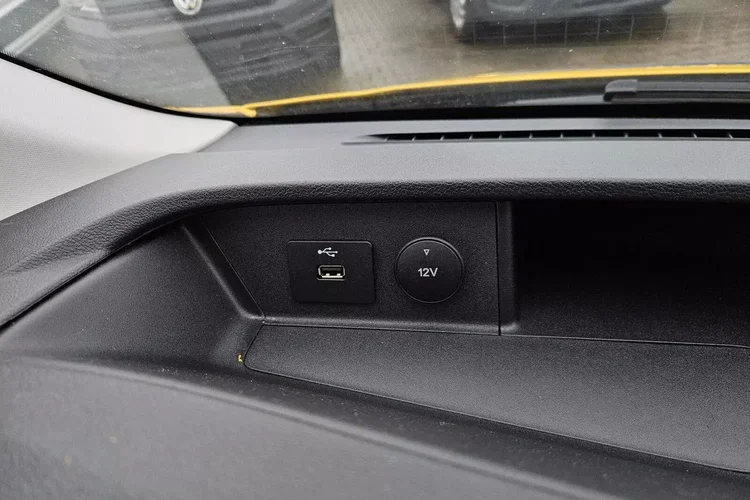 Ford transit L3H2 79900zł NETTO Brygadówka 6 osób 2.0TdCi/131KM zdjęcie 20