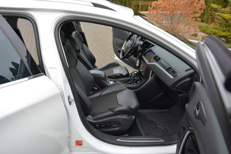 Citroen C5 Exclusive Biała Perła Skóry Bi-Xenon Ledy Navi Masaże Hydro Aso zdjęcie 15