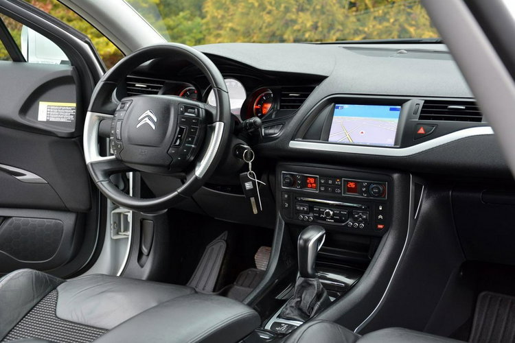 Citroen C5 Exclusive Biała Perła Skóry Bi-Xenon Ledy Navi Masaże Hydro Aso zdjęcie 18