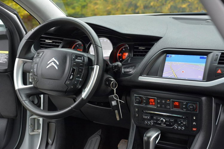 Citroen C5 Exclusive Biała Perła Skóry Bi-Xenon Ledy Navi Masaże Hydro Aso zdjęcie 19