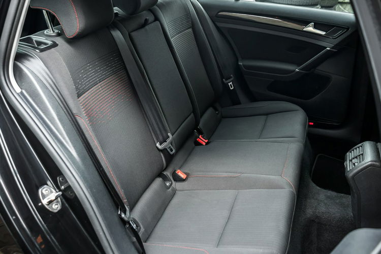 Volkswagen Golf 1.5_Benzyna_150KM_155 tyś. km zdjęcie 21