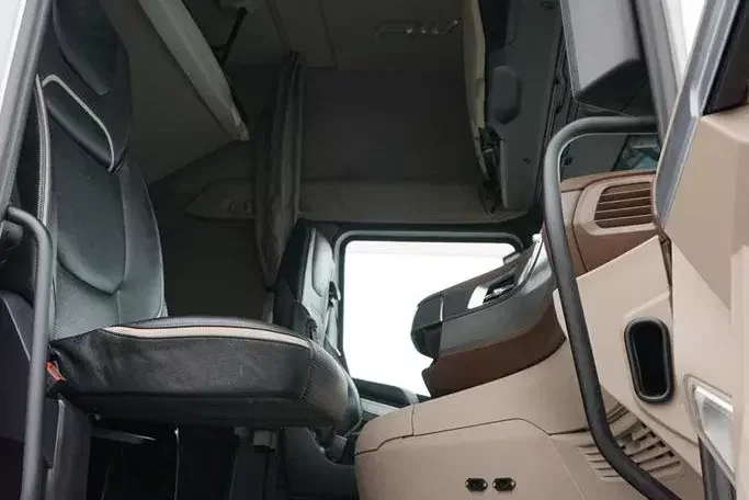 DAF / XG + / 530 / ACC / EURO 6 / I – COOL / PEŁNA OPCJA zdjęcie 8