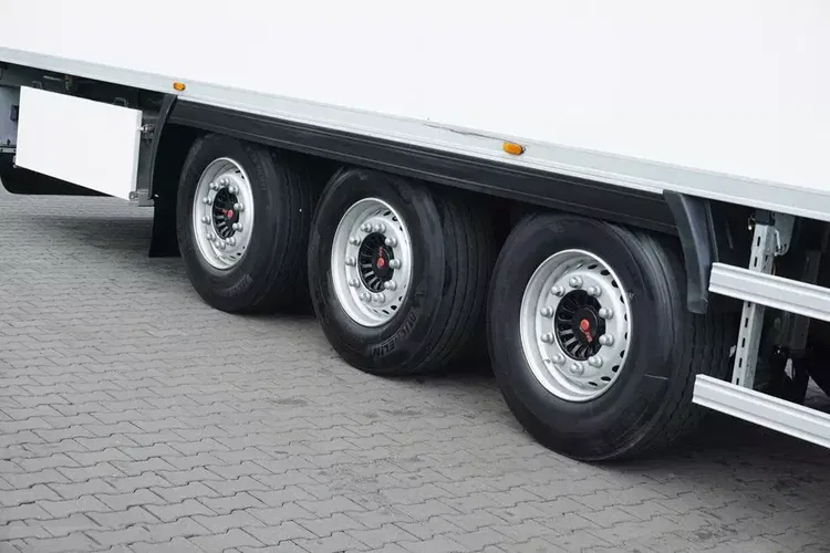 Lamberet / CHŁODNIA / CARRIER 1950 / MULTITEMPERATURA / OŚ PODNOSZONA zdjęcie 9