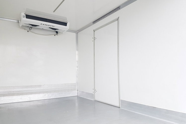 Renault Master CHŁODNIA AGREGAT 6EP IZOTERMA 3.33x2.11x2.00 KLIMA DMC 3500 KG zdjęcie 22