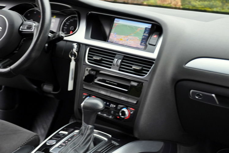 Audi A4 2.0TDI(177KM) Lift S-line Quattro Xenon Led Navi Skóry El.Klapa Alu18" zdjęcie 28