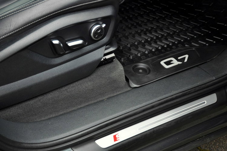 Audi Q7 3.0TDI(272KM)S-line Full Led Navi Kamery 7-Foteli Skóry Panorama Alu21 zdjęcie 19