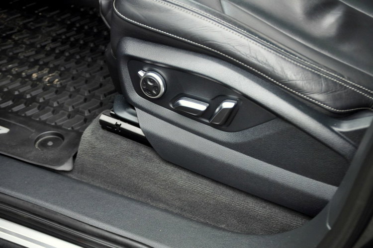 Audi Q7 3.0TDI(272KM)S-line Full Led Navi Kamery 7-Foteli Skóry Panorama Alu21 zdjęcie 25