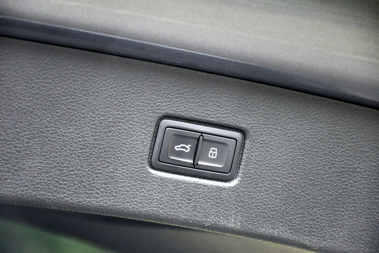 Audi Q7 3.0TDI(272KM)S-line Full Led Navi Kamery 7-Foteli Skóry Panorama Alu21 zdjęcie 39