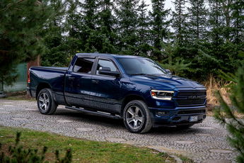  1500 Crew Cab Sport / 5.7 V8 Hemi / 390KM / Bogata opcja / 4x4 / 2020