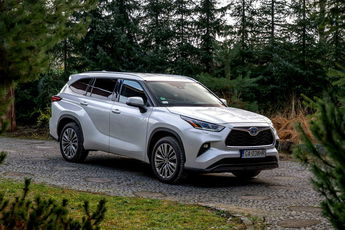 Toyota Highlander Prestige + Pakiet TECH / 2.5 Hybrid / 2kpl kół / Salon PL / Bezwypadek