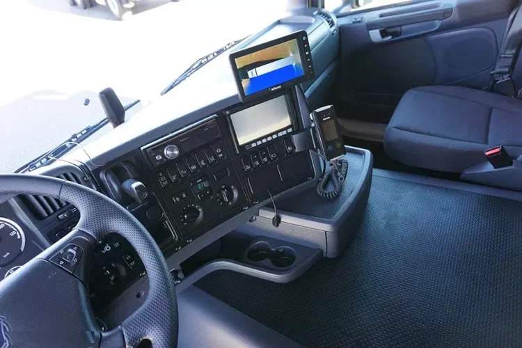 Scania G 490 / EURO 6 / CHŁODNIA + WINDA / 23 PALETY / OŚ SKRĘTNA zdjęcie 9