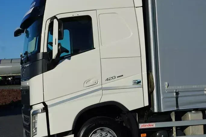 Volvo FH / 420 / ACC / EURO 6 / FIRANKA + WINDA / 19 PALET / OŚ SKRĘTNA zdjęcie 23