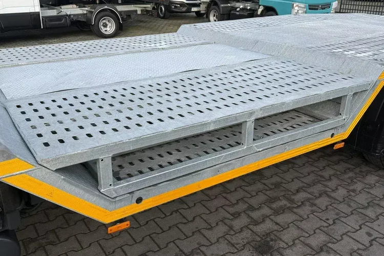 Iveco EUROCARGO 120E25 E6 Laweta Zagłebiana Platforma Pomoc Drogowa zdjęcie 32