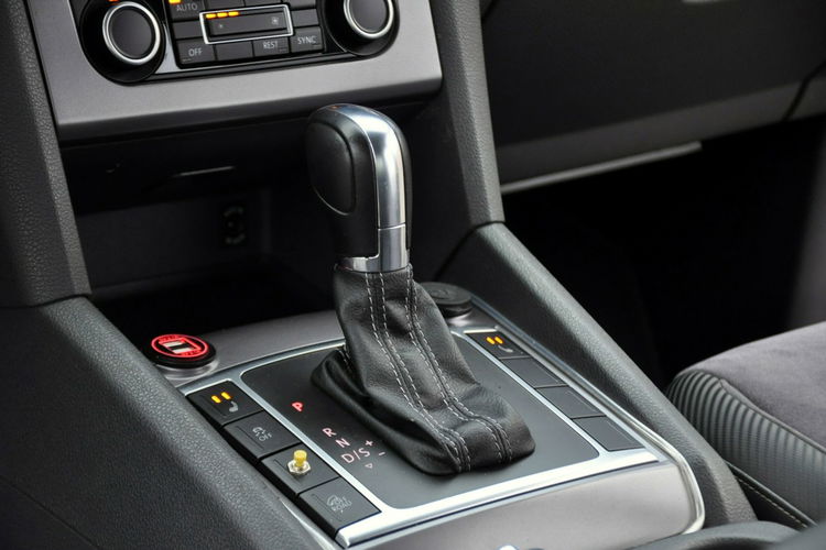 Volkswagen Amarok 2.0TDI(180KM) Lift 4Motion Duża Navi Kamera Progi Skóry 2xParkt Alu19" zdjęcie 34