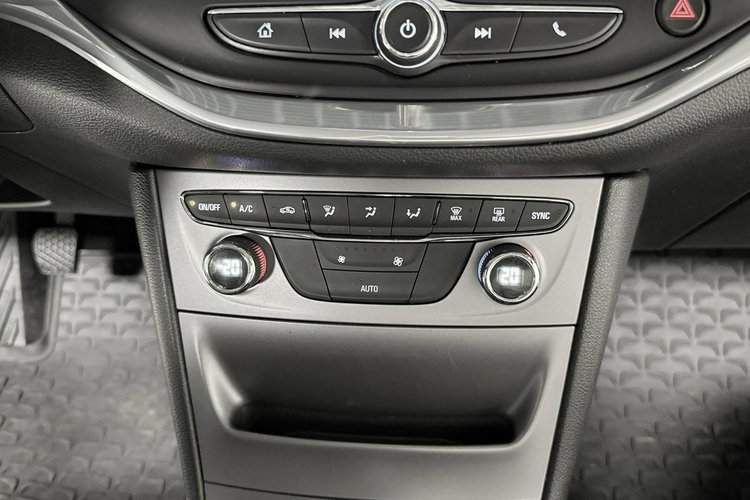 Opel Astra 1.6CDTi 110KM COSMO INNOVATION Plus Klimatronic NAVI Led Polski Salon zdjęcie 24