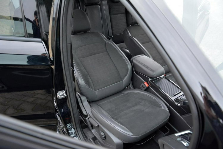 Ford Kuga ST-Line El.Fotel Radar Navi Skóry Ledy Kamera El. Klapa ParkAssist zdjęcie 19