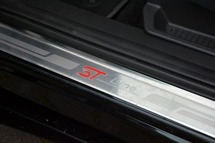 Ford Kuga ST-Line El.Fotel Radar Navi Skóry Ledy Kamera El. Klapa ParkAssist zdjęcie 26