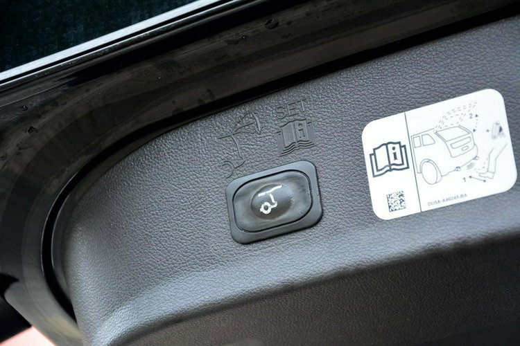 Ford Kuga ST-Line El.Fotel Radar Navi Skóry Ledy Kamera El. Klapa ParkAssist zdjęcie 34