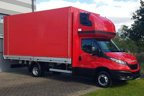 Iveco Daily 50C18 V DAILY 12EP PLANDEKA FIRANKA 5.11x2.46x2.35 SPANIE DMC 3500KG SKRZYNIA