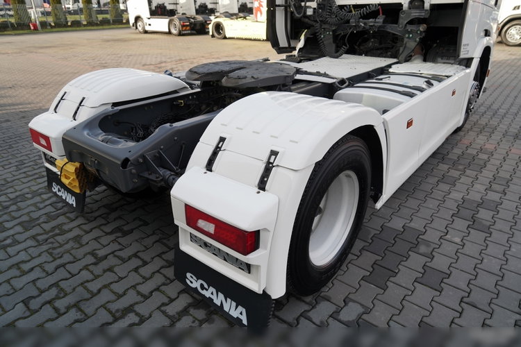 Scania S 450 / KLIMA POSTOJOWA / CAŁA NA PODUSZKACH / NAVI  zdjęcie 15