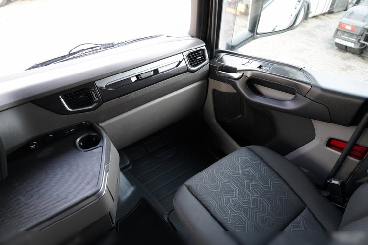 Scania S 450 / KLIMA POSTOJOWA / CAŁA NA PODUSZKACH / NAVI  zdjęcie 31