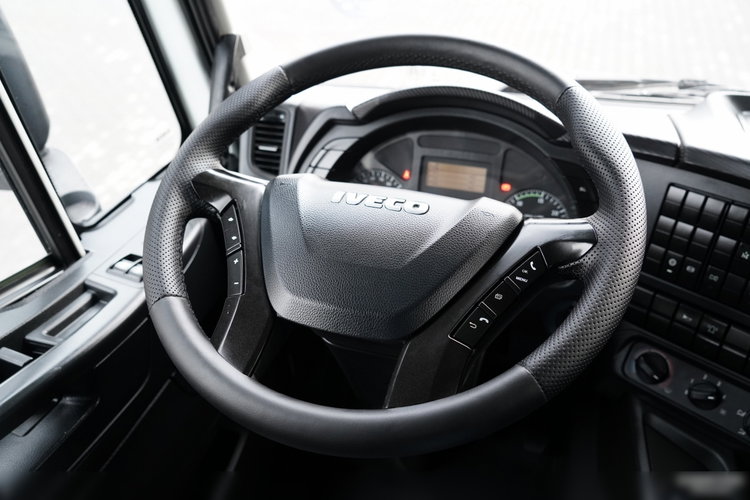 Iveco TRAKKER 450 / 8x4 / WYWROTKA / HYDROBURTA / BORDMATIC / EURO 6 /  zdjęcie 39