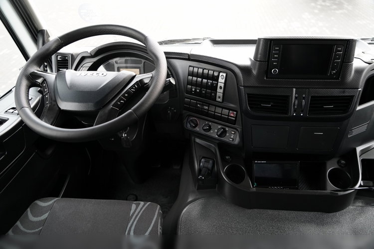 Iveco TRAKKER 450 / 8x4 / WYWROTKA / HYDROBURTA / BORDMATIC / EURO 6 /  zdjęcie 40