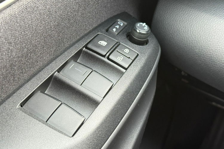 Toyota Yaris Cross I Właściel Salon Polska Gwaranacja 2026 zdjęcie 19