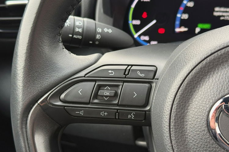 Toyota Yaris Cross I Właściel Salon Polska Gwaranacja 2026 zdjęcie 21