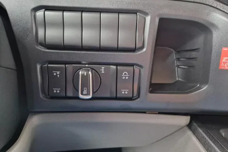 Scania P 420 B6x2 4NA zdjęcie 12