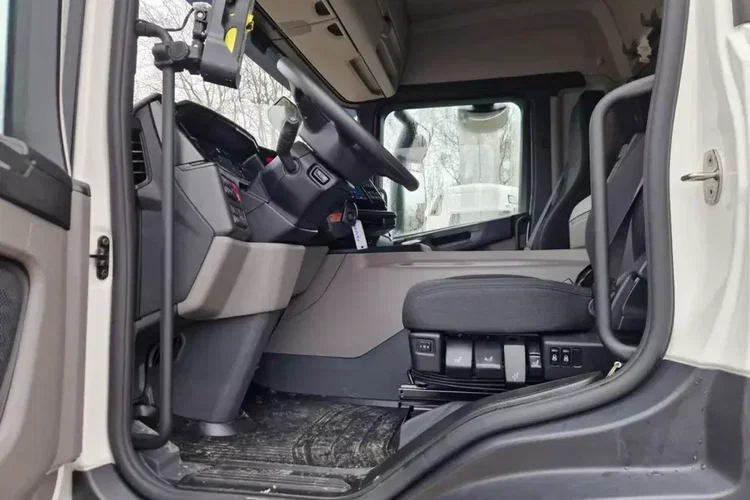 Scania P 420 B6x2 4NA zdjęcie 6