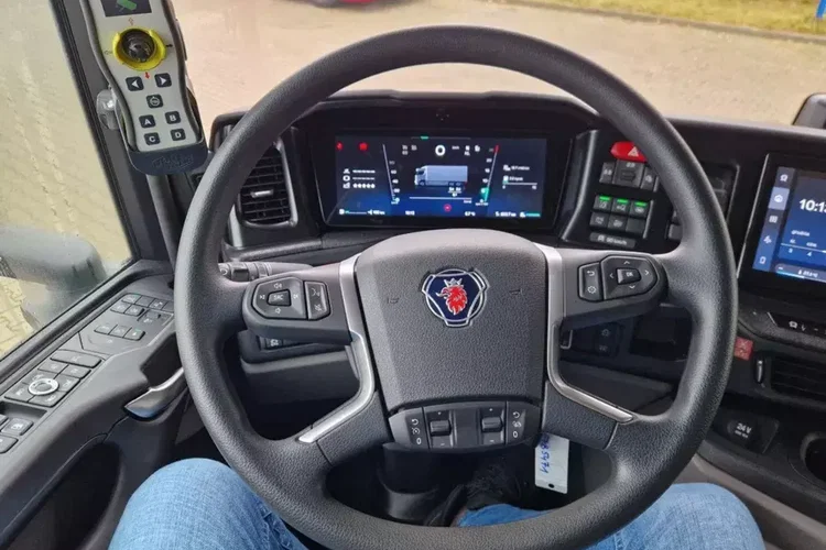 Scania P 420 B6x2 4NA zdjęcie 8