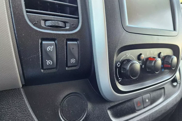 Renault Trafic L2H2 54900zł NETTO 1.6dCi/125KM zdjęcie 23