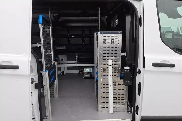 Ford transit-custom L2H2 69900zł NETTO Zabudowa warsztatowa 2.0TdCi/170KM zdjęcie 18