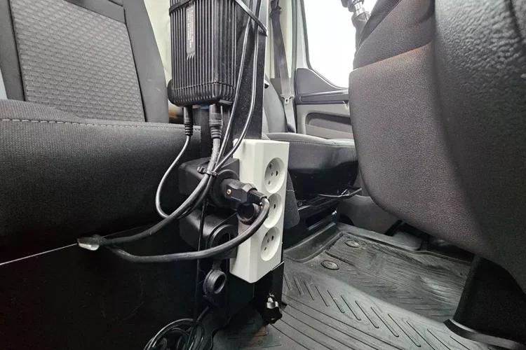 Ford transit-custom L2H2 69900zł NETTO Zabudowa warsztatowa 2.0TdCi/170KM zdjęcie 34