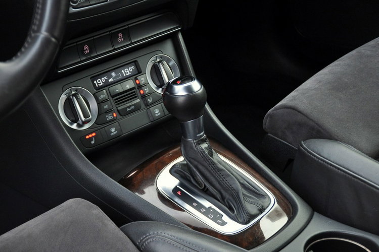 Audi Q3 2.0TDI(177KM) S-Line Xenon Led Navi Klimatronik Skóry Automat Alu17" zdjęcie 34