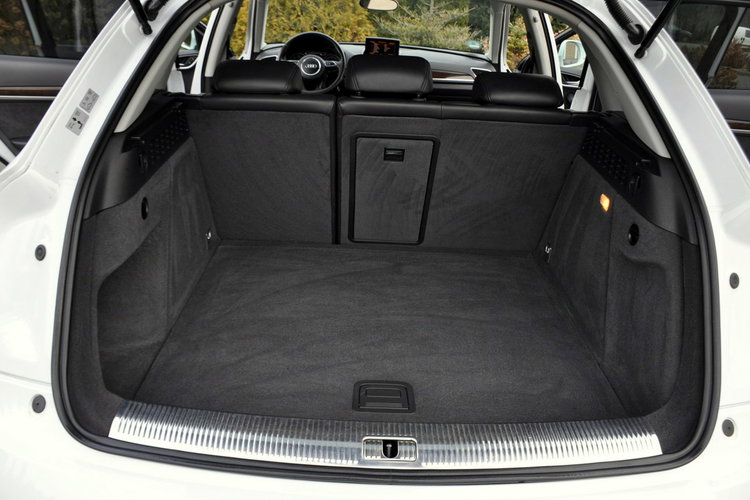 Audi Q3 2.0TDI(177KM) S-Line Xenon Led Navi Klimatronik Skóry Automat Alu17" zdjęcie 38