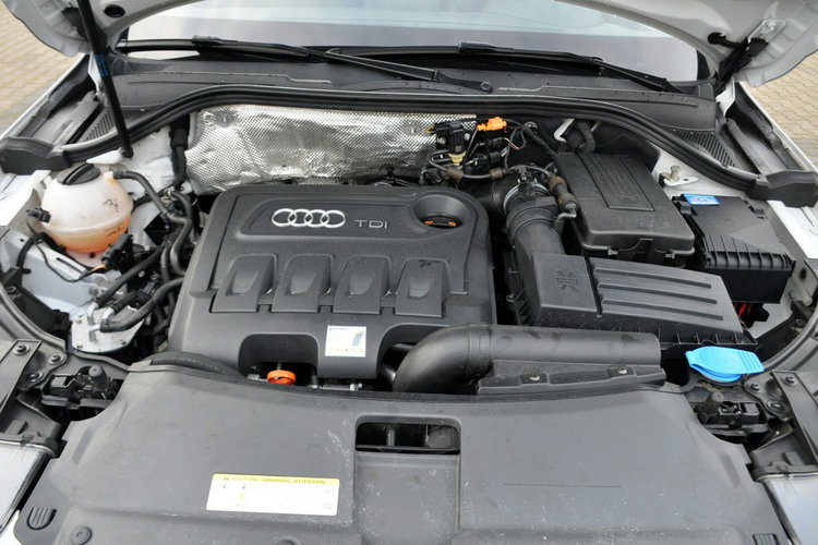 Audi Q3 2.0TDI(177KM) S-Line Xenon Led Navi Klimatronik Skóry Automat Alu17" zdjęcie 39