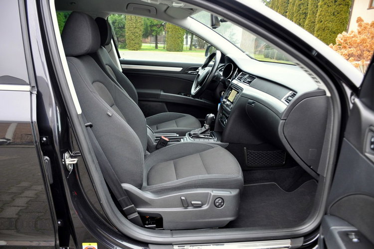 Skoda Superb 2.0TDI(170KM) Lift DSG Xenon Led Navi Welur El.Fotele Chrom Alu17"ASO zdjęcie 16
