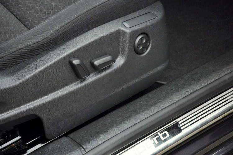 Skoda Superb 2.0TDI(170KM) Lift DSG Xenon Led Navi Welur El.Fotele Chrom Alu17"ASO zdjęcie 18