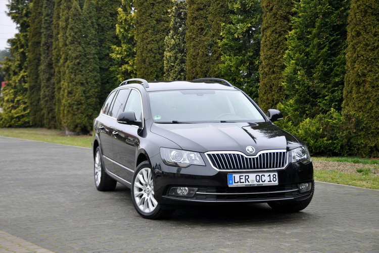 Skoda Superb 2.0TDI(170KM) Lift DSG Xenon Led Navi Welur El.Fotele Chrom Alu17"ASO zdjęcie 2