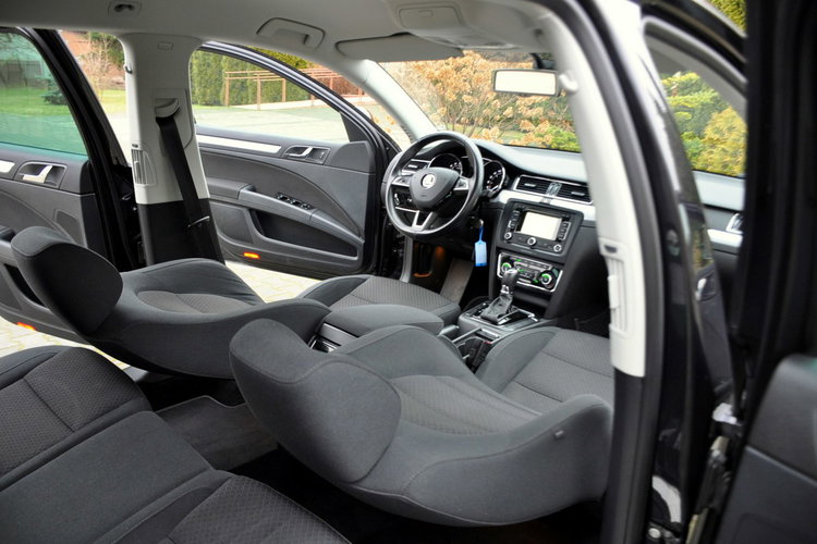 Skoda Superb 2.0TDI(170KM) Lift DSG Xenon Led Navi Welur El.Fotele Chrom Alu17"ASO zdjęcie 24