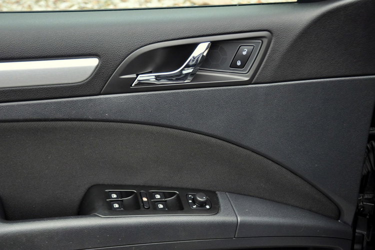 Skoda Superb 2.0TDI(170KM) Lift DSG Xenon Led Navi Welur El.Fotele Chrom Alu17"ASO zdjęcie 37