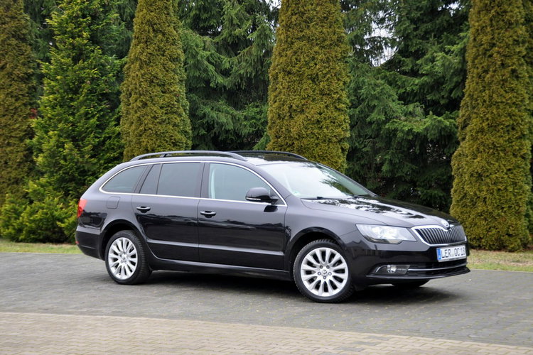 Skoda Superb 2.0TDI(170KM) Lift DSG Xenon Led Navi Welur El.Fotele Chrom Alu17"ASO zdjęcie 4