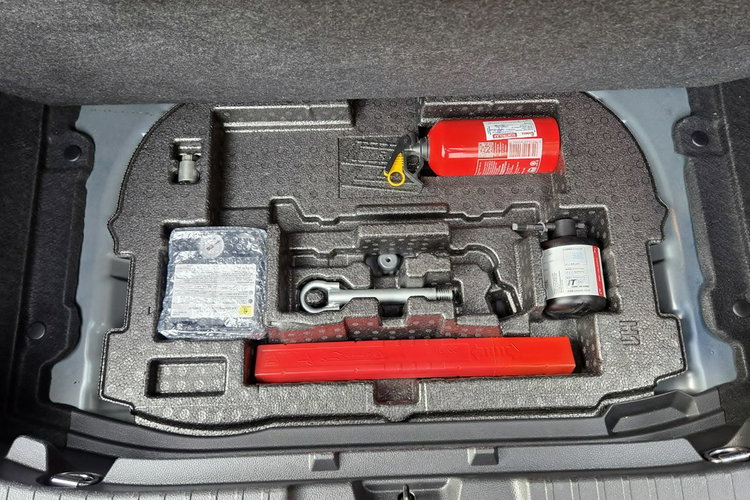 Toyota Corolla 1.8 122KM Hybrid COMFORT+TECH Salon PL, I WŁ, Serwis , F.vat zdjęcie 37