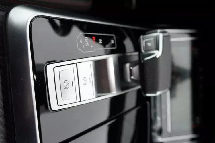 Audi rs-q8 zdjęcie 17