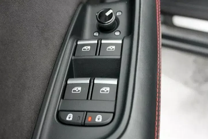 Audi rs-q8 zdjęcie 19