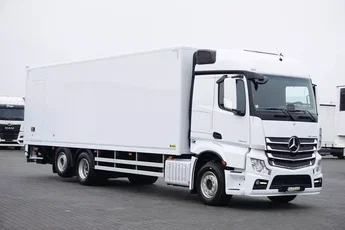 Mercedes ACTROS / 2645 / E 6 / KONTENER + WINDA / 22 PALETY / ŁAD. 13 467 KG / OŚ SKRĘTNA