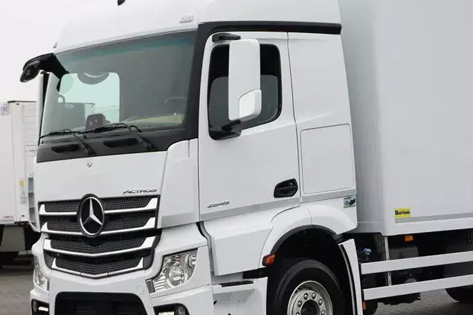 Mercedes ACTROS / 2645 / E 6 / KONTENER + WINDA / 22 PALETY / ŁAD. 13 467 KG / OŚ SKRĘTNA zdjęcie 21