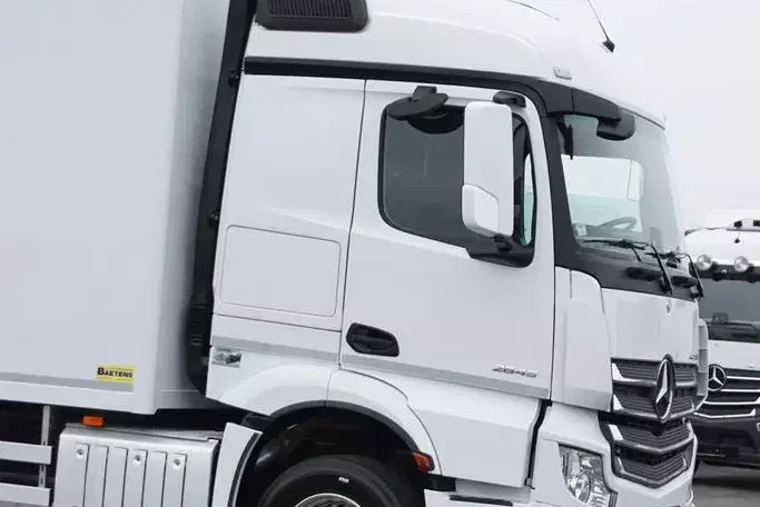 Mercedes ACTROS / 2645 / E 6 / KONTENER + WINDA / 22 PALETY / ŁAD. 13 467 KG / OŚ SKRĘTNA zdjęcie 34